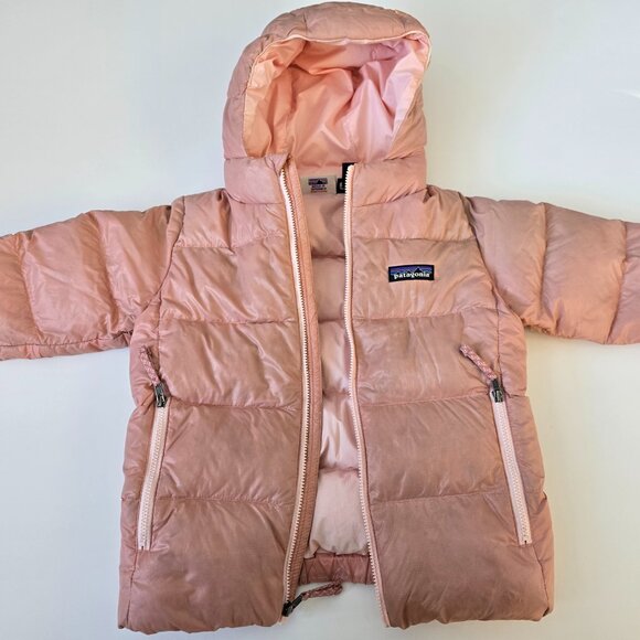 PATAGONIA down puffer jacket 4T, Powder pink with hood. Good condition, clean - Picture 16 of 16